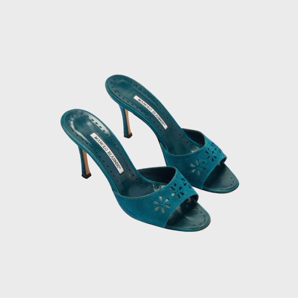 Manolo Blahnik Blue Floral Eyelet Laser Cut Suede Heels - Picture 3 of 6